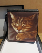 Load image into Gallery viewer, Purse in a black gift box
